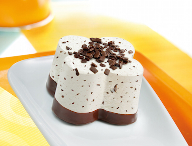 Delicious stracciatella ice cream blended with chocolate bits on a chocolate base. 
